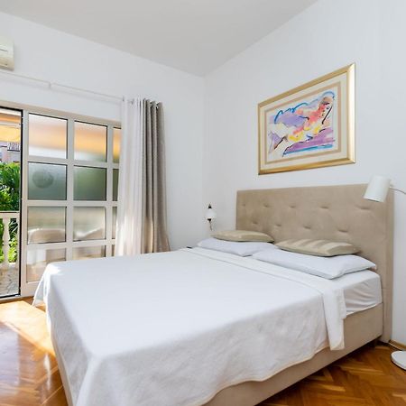 Apartments Sinisa Малинска Экстерьер фото