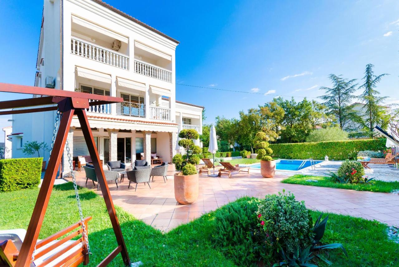 Apartments Sinisa Малинска Экстерьер фото