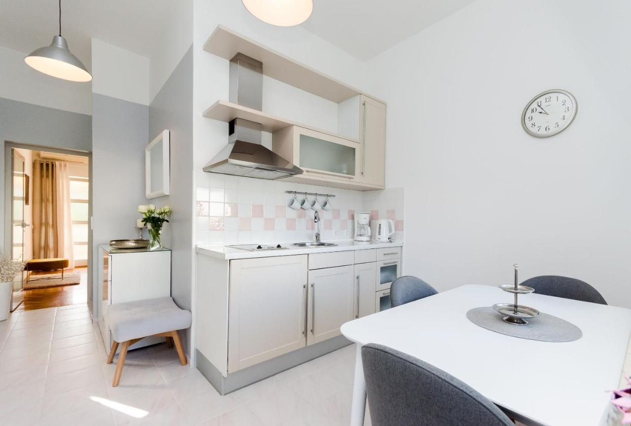 Apartments Sinisa Малинска Экстерьер фото