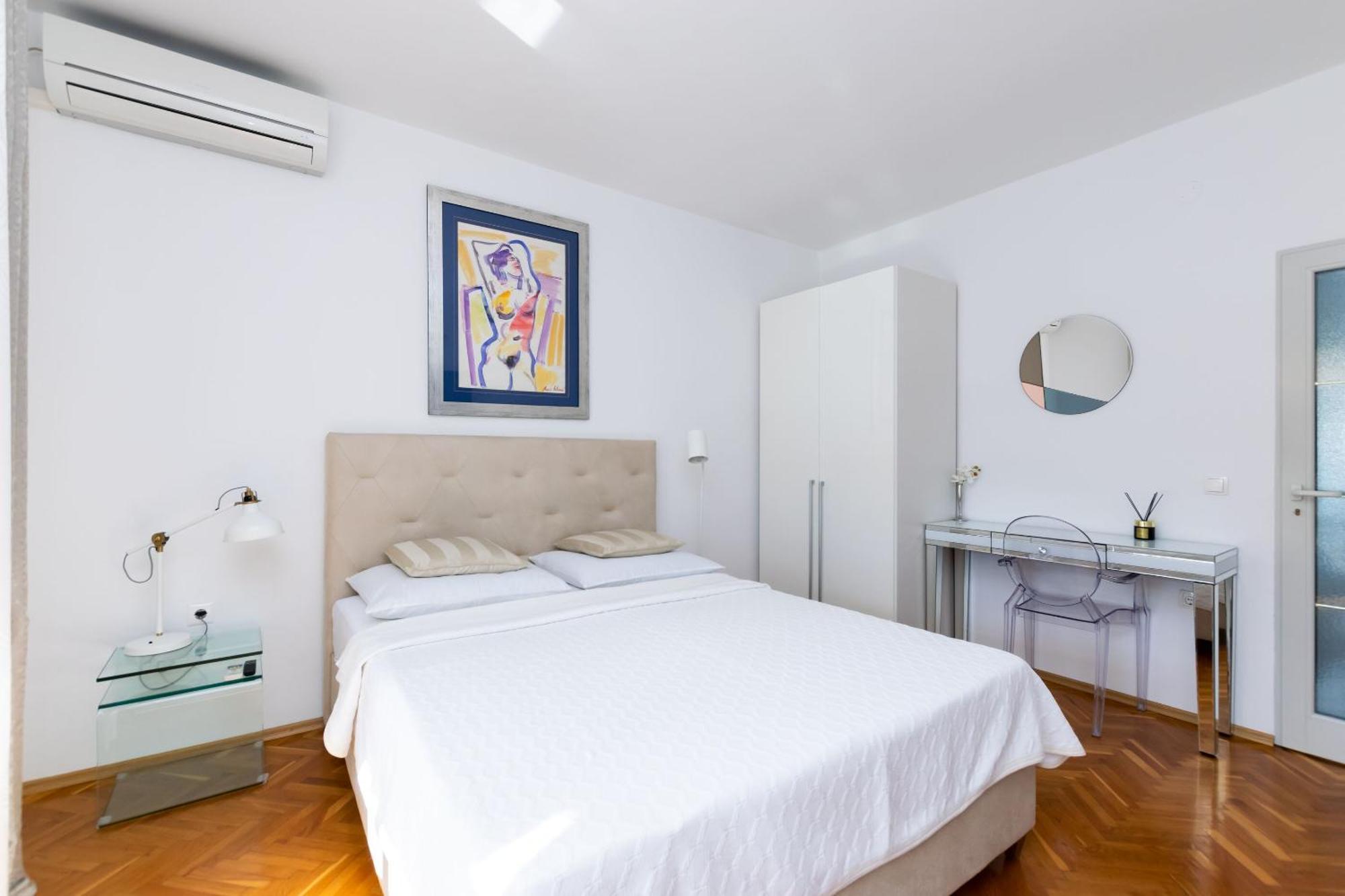 Apartments Sinisa Малинска Экстерьер фото