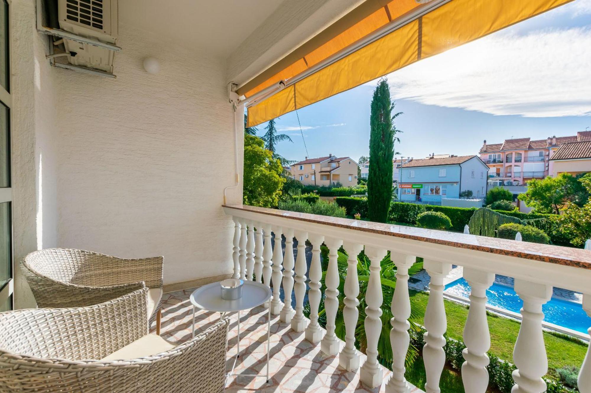 Apartments Sinisa Малинска Экстерьер фото